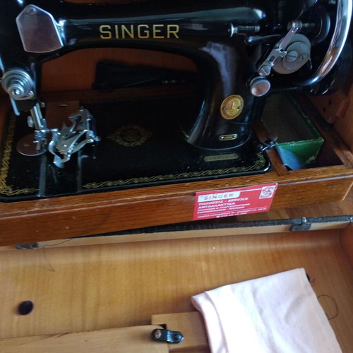 Singer 128K sewing machine new in box