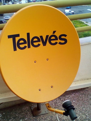 Televes Satellite Dish Complete Set with Mount and LNB used