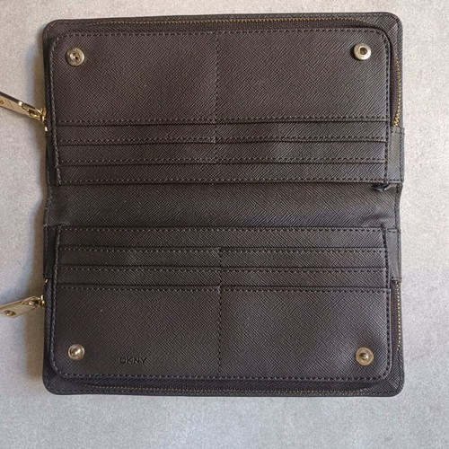 DKNY wallet like new in tan color
