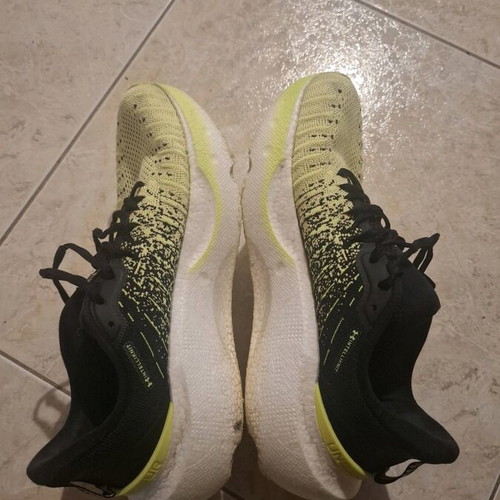Παπούτσια Under Armour Infinite Elite σαν καινούργιο, αθλητικά, μέγεθος 44, κίτρινα