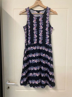 H&M dress in A-line shape like new, size S