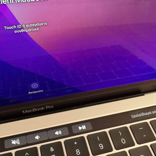 Apple MacBook Pro Touch Bar 13-inch 2016 like new