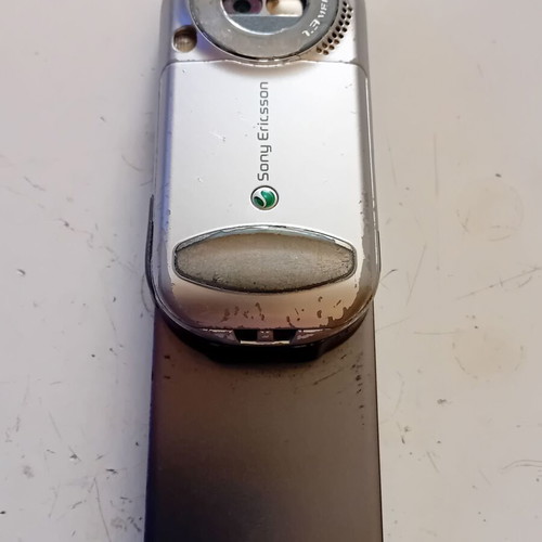 Sony Ericsson S700i mobile phone refurbished for spare parts