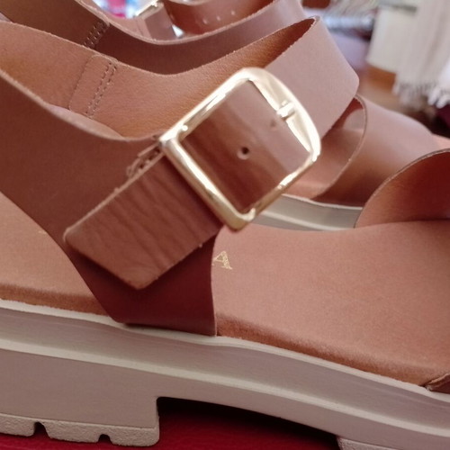 Ragazza leather platform sandals like new, brown