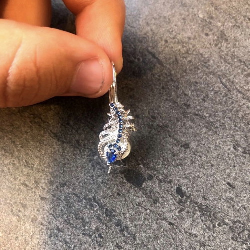 Women's jewelry set new with blue details