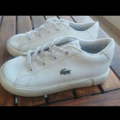 Lacoste kids shoes used, size 25, white