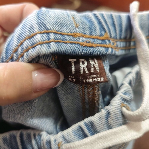 Children's jeans like new for ages 6-7