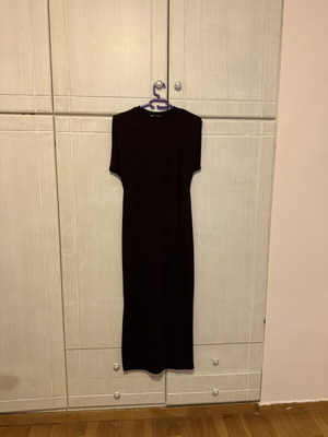 Zara women's burgundy sleeveless dress with shoulder pads, size S