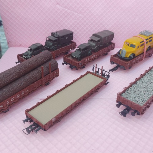 Roco HO Scale Commercial Wagons Like New, Set of 6 for Two-Rail System