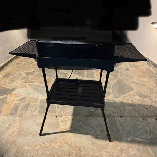 Bruno BRN-0190 Electric BBQ Grill 2400W like new with protective cover