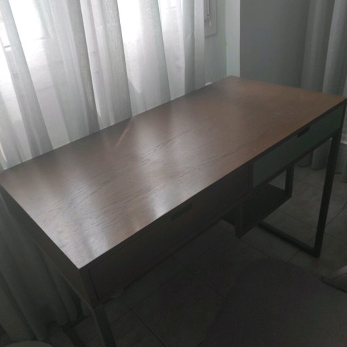Desk like new with lower shelf for printer