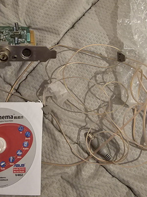 Asus TV Tuner PCI Retro Card with Remote and CD like new