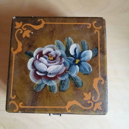 Handmade wooden box with classic romantic floral design
