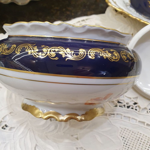 Porcelain bonbonniere like new