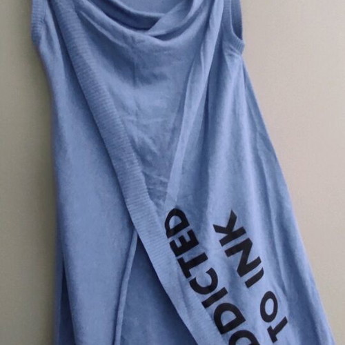 Vagrancy blouse blue like new, size S