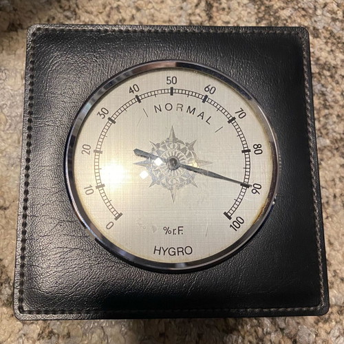 Analog hygrometer used