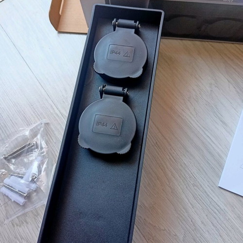 Pro max outdoor socket with 2 outlets, new, protective cover and caps