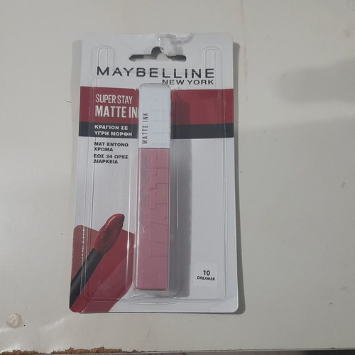 Maybelline 10 Dreamer sealed lipstick, new