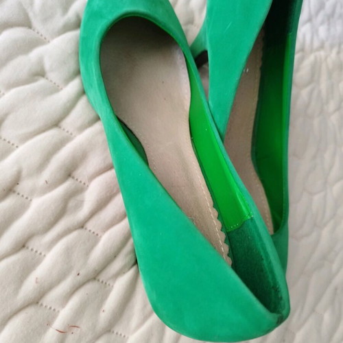 Green synthetic leather pumps size 39 new