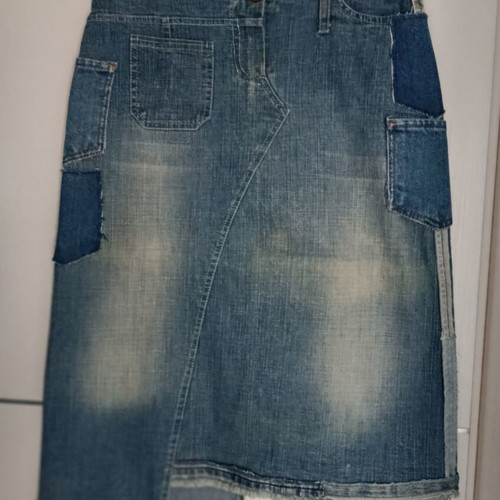 Italian denim skirt size L like new, blue, innovative design