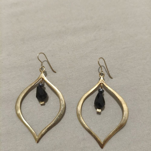 Handmade gold-plated teardrop earrings with black onyx stainless steel like new