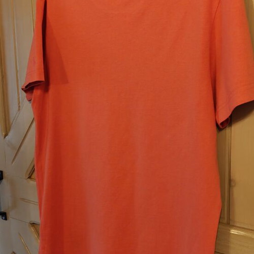Calvin Klein t-shirt coral with white pocket, like new, size M