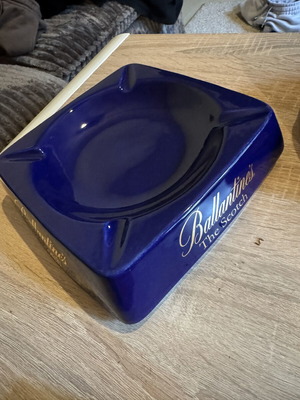 Ballantines whisky ashtray used, large 20x20 cm