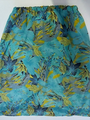 Printed skirt size 2XL like new, artificial silk, elastic waist