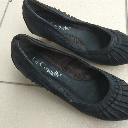 Black Italian pumps used size 38
