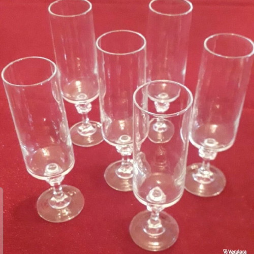 Champagne glasses set of six with diamond-shaped stems, new
