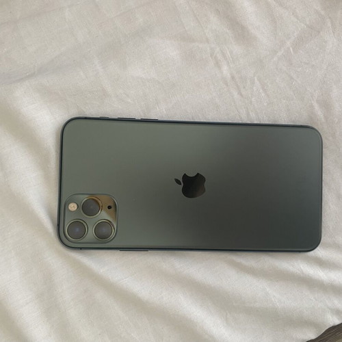 iPhone 11 Pro Max 256GB midnight green, like new with 3 cases and screen protector