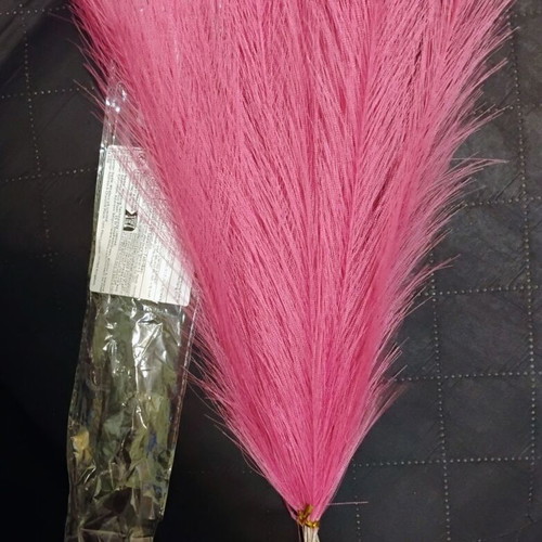 Decorative fuchsia feathers pack of 12 new