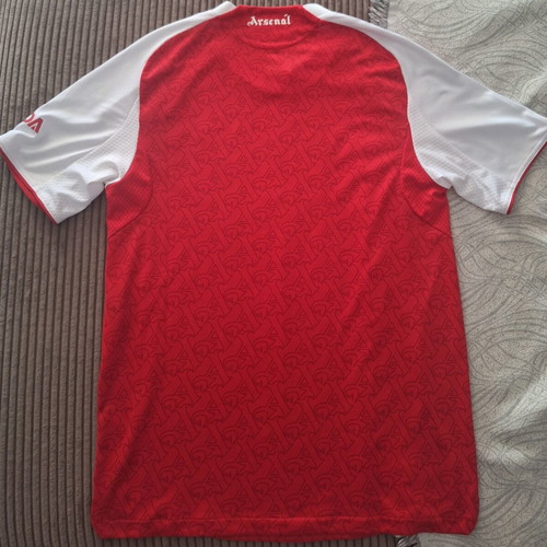 Arsenal jersey 2025-26 season, size M, like new