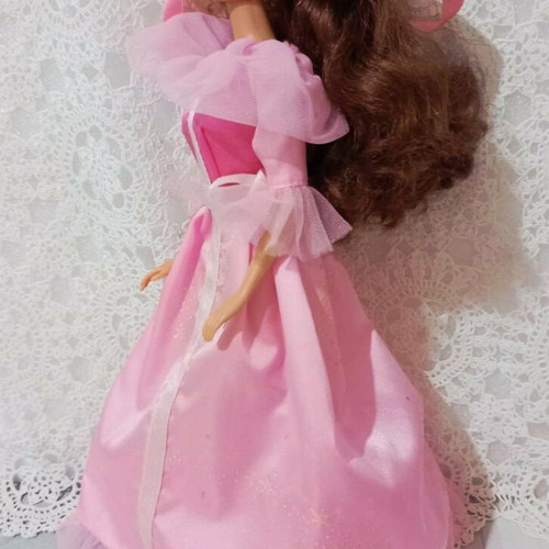 Vintage Belle doll in pink dress Mattel 1992 like new