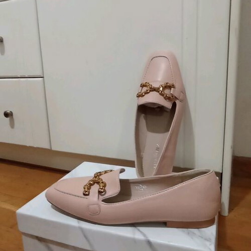 Shoes size 39 new with flat heel in pink nude color