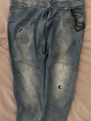 Bershka denim jeans L like new, grey with chain and rock details