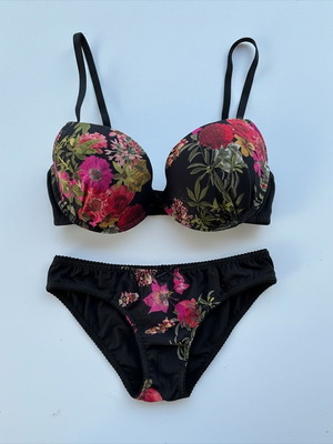 Jadea push up bra 70B with small Brazilian slip, new