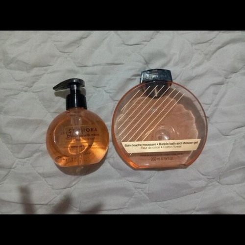 Set of shower gels and hand soap unused, 2 pieces