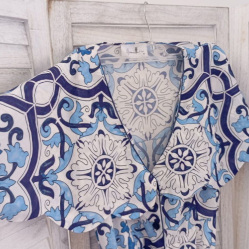 Hemithea medium dress like new, white and blue