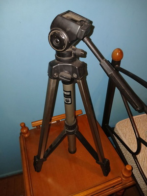 Vivanco VS 111 camera tripod like new