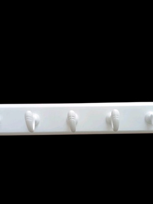 Metal hanger new, brand Alba