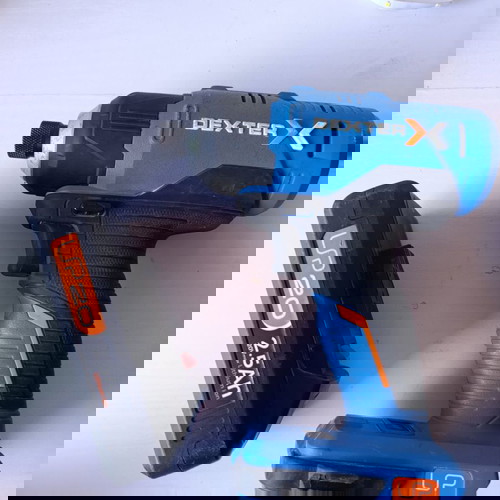Παλμικό κατσαβίδι Dexter 20V μεταχειρισμένο με μπαταρία 2,5Ah και φορτιστή