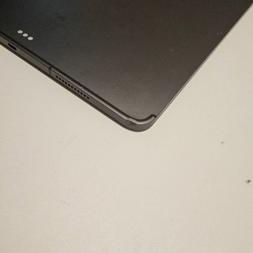 Ipad Pro 12.9 M1 2TB 5G used with Pencil 2 and Spigen Armor case