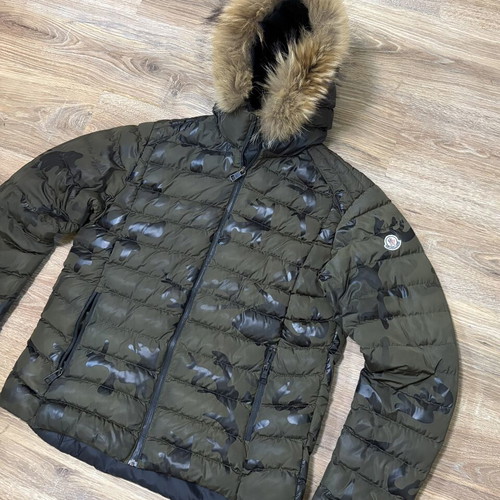 Moncler Byron camo camouflage puffer down jacket used, size L