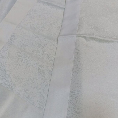 Tablecloth set 5 pieces new, jacquard with satin border, of white