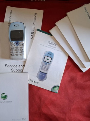 Sony Ericsson T68i употребяван телефон Arctic Blue с оригинална опаковка и аксесоари