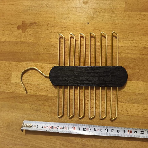 Tie hanger used