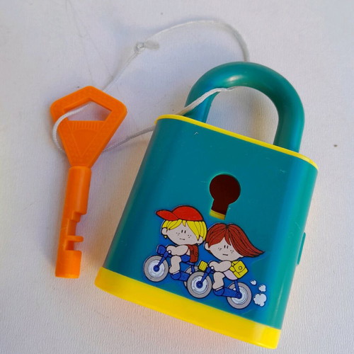School sharpener lock from the 80s new