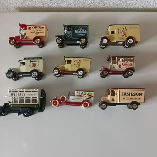 Whisky collectible cars like new, set of 29, mostly boxed