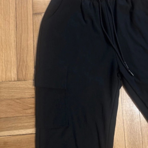 Cargo pants used, size S, black with small pull